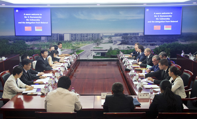 白俄罗斯莫吉廖夫州州长一行到访苏豪控股集团