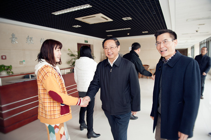 苏豪控股集团领导给广大干部职工拜年