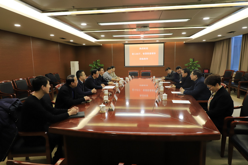 省人社厅领导来苏豪控股集团慰问新晋“江苏大工匠”贾仲伟