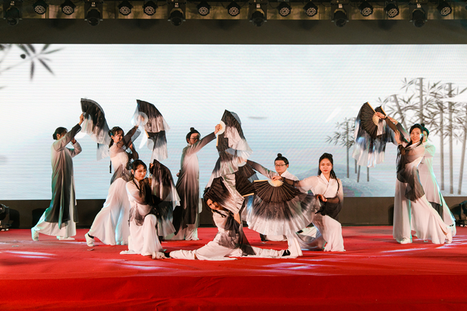 集团领导出席苏豪股份2019年度总结表彰大会暨建司40周年活动