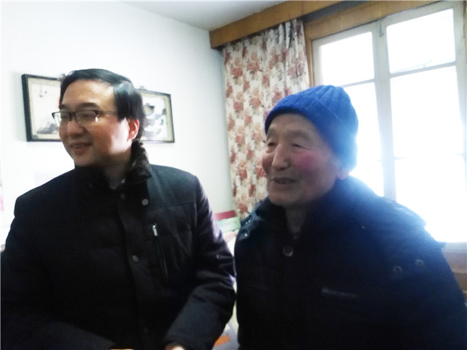 王正喜董事长、周勇总裁慰问老干部